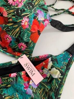 Victoria's Secret Tropical Floral Triangle Bikini Top XXL +  Bottom M NWT’s